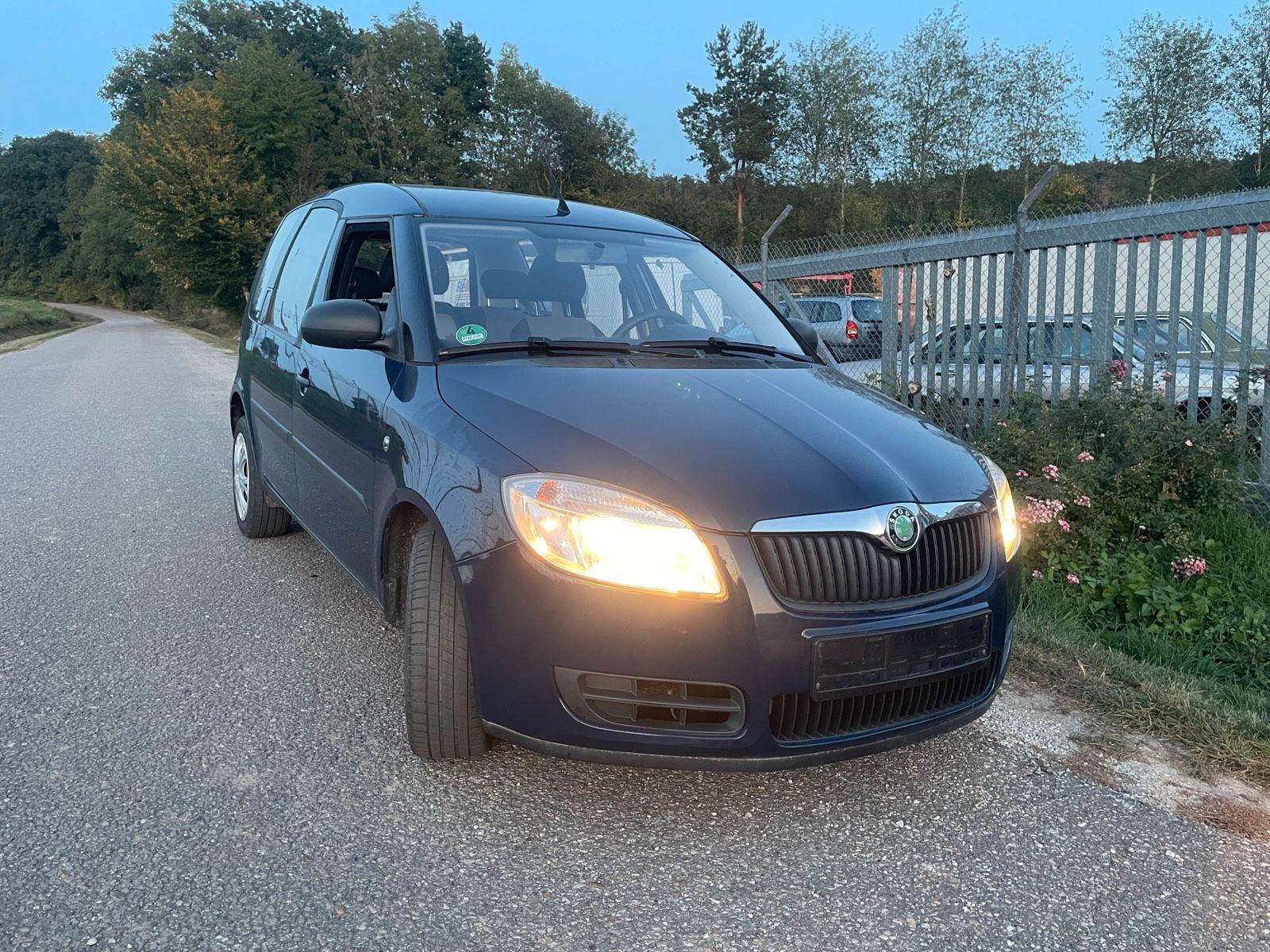 Skoda Roomster 2007 — rear view