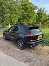 Porsche Cayenne Platinum Edition Porsche approuv.08/27