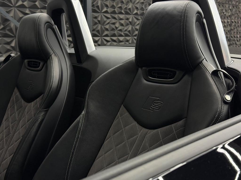 Audi TT Roadster 2.0 TFSI quattro S Line, Foto 37 von 49