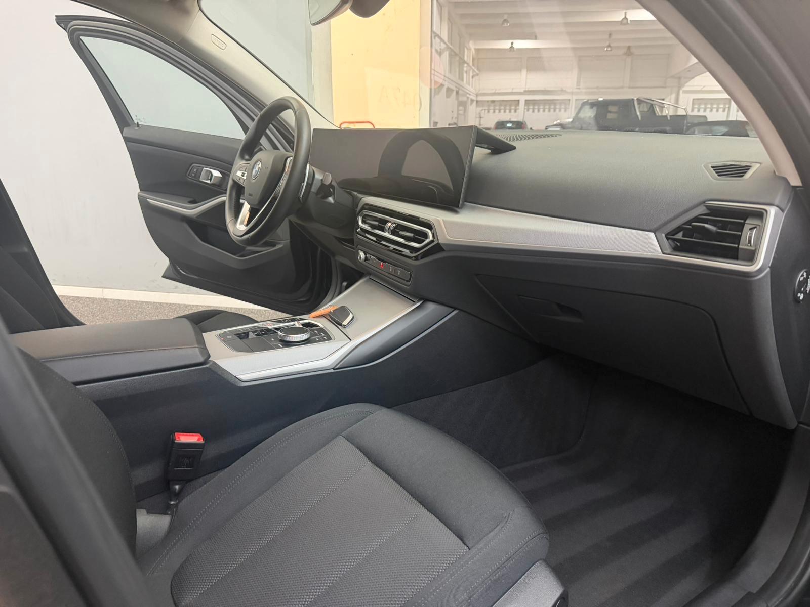 BMW 320 d xDrive T Shadow-Line WIDE*LED*CARPLAY*MEGA, миниатюра 23