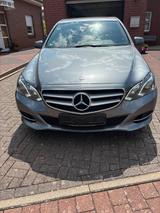 Mercedes-Benz Mercedes Benz E 250 Bluetec - Mercedes-Benz E 250 mit Diesel-Antrieb: Limousine