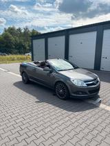 Opel Astra - Opel Astra mit Benzin-Antrieb: Cabrio, Automatik