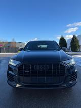 Audi Q7 55 TFSI e qu. S line 22" B&O Luftfahrw. Laser - Audi Q7: 22