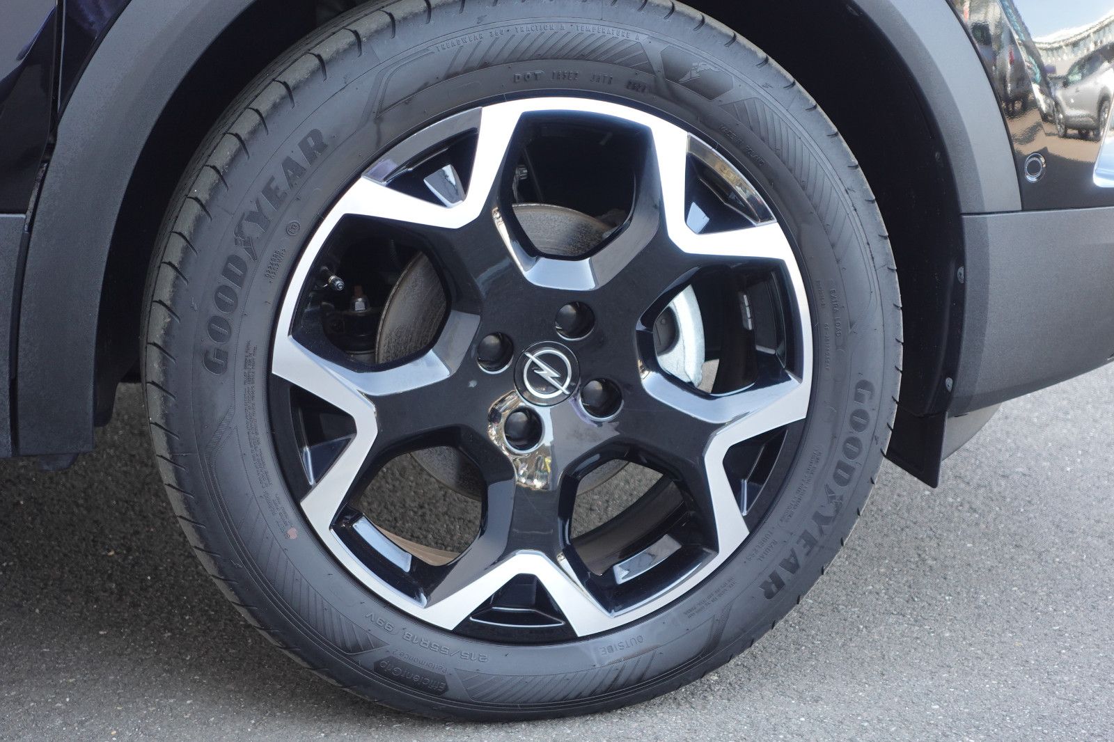 Fahrzeugabbildung Opel Mokka Ultimate 1.2T,Sitzhz,Kamera,18"Alu,PP,LED