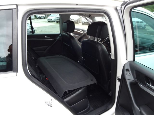 Fahrzeugabbildung Volkswagen Tiguan Sport Style 4Motion/Xenon/SitzH/PDC/Leder