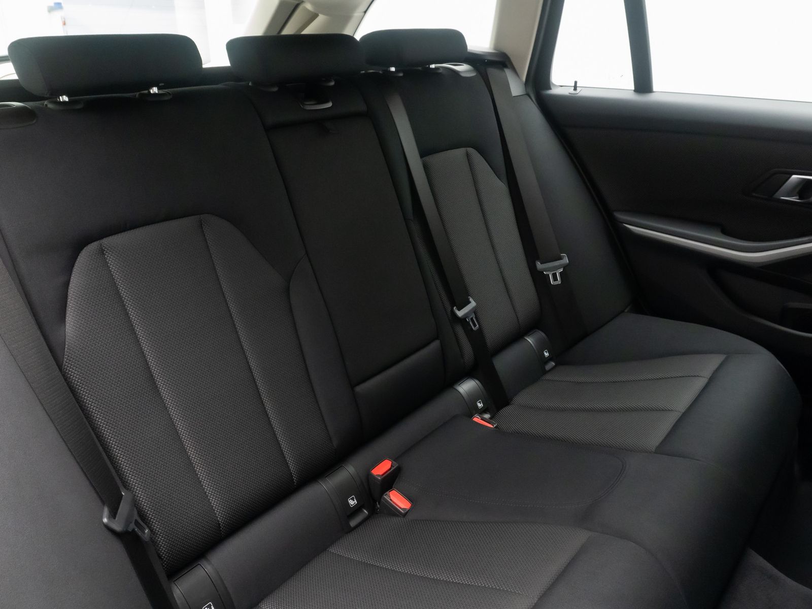 Fahrzeugabbildung BMW 320e Widscreen PDC CockpitPlus DAB Geschwindig