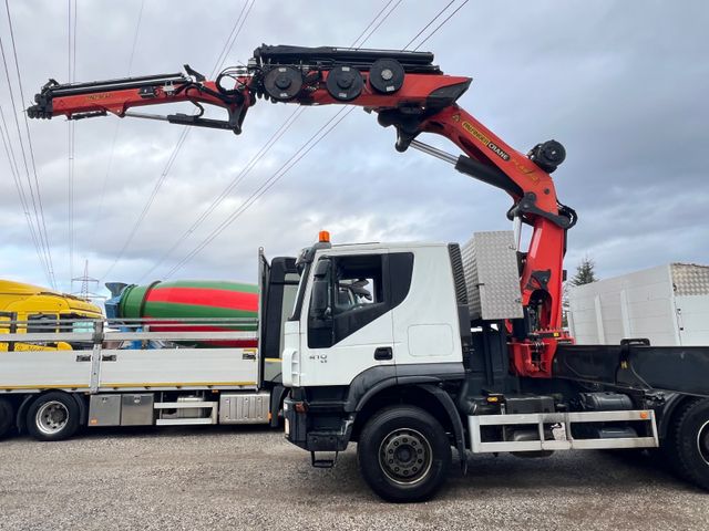 Iveco 260T41 6x4 Pritsche mit kran Palfinger 44002 jib