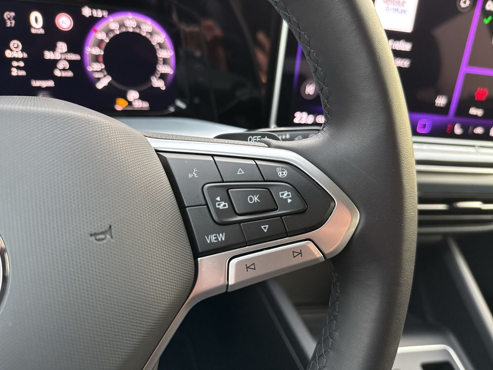 Golf VIII 1.5 eTSI GOAL, ACC, LED, Sitzhzg, Trav