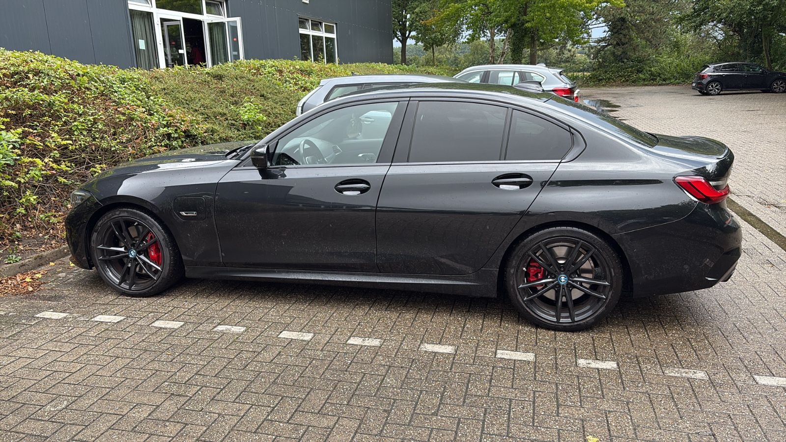 BMW 330e xDrive M Sport Automatik M Sport