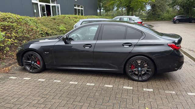 BMW 330e xDrive M Sport Automatik M Sport