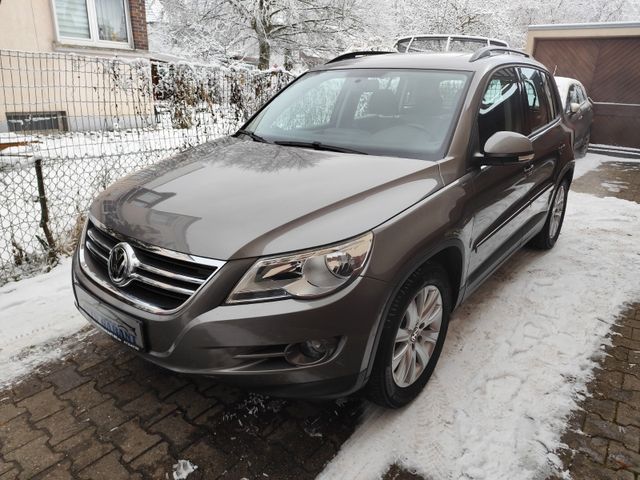 Volkswagen Tiguan Track & Field 4Motion,1.Hand,AHK,Panorama