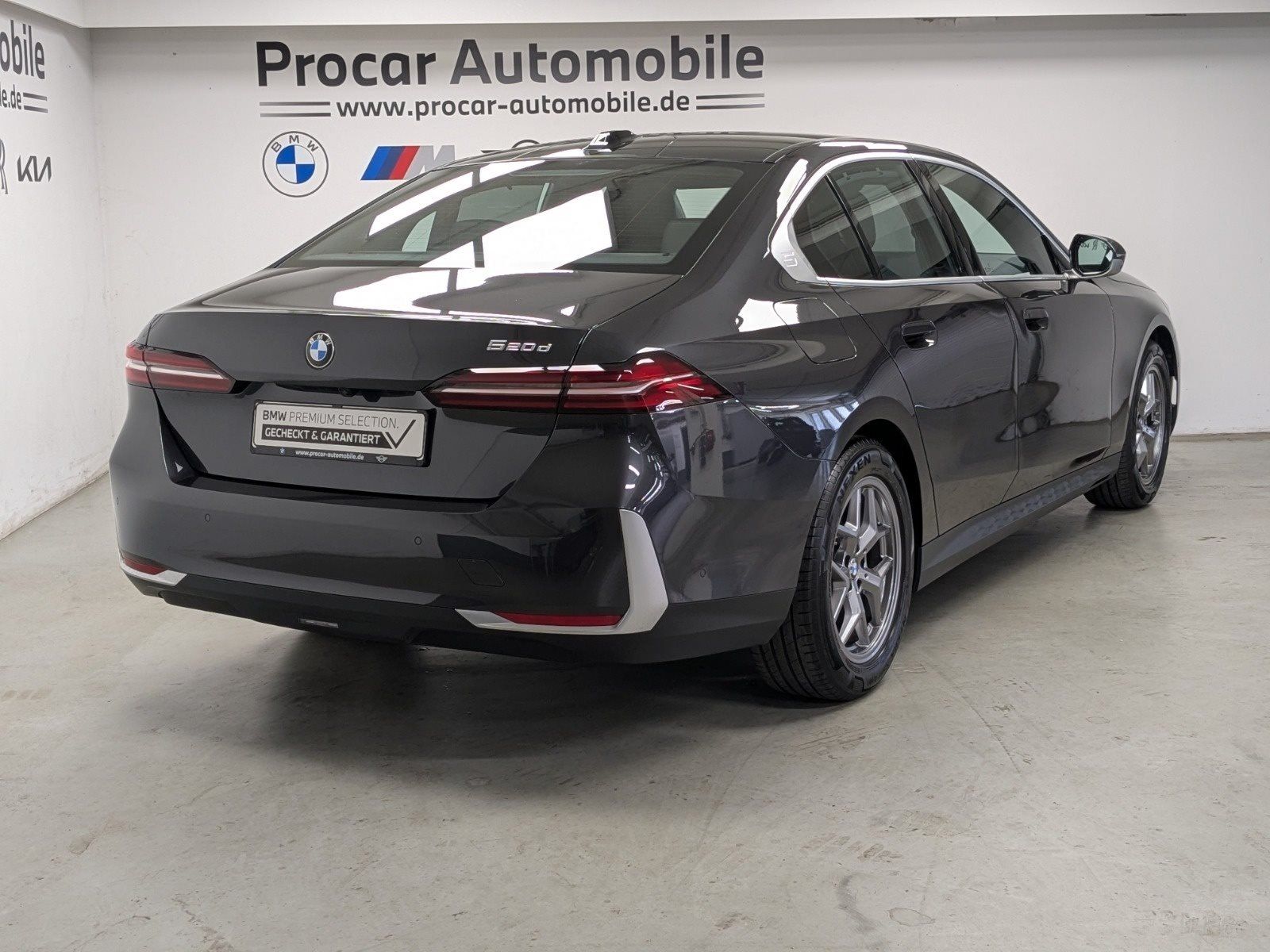 BMW 520d PANO PA 360°KAM DA NAVI DAB KOMFORTSITZE foto 4