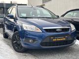 Ford Focus Turnier Style 2.0*145PS*AHK*PDC*KLIMAAUT*S - Ford Focus aus 2010: Kombi