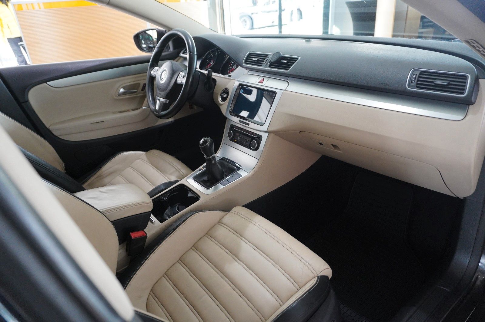 Fahrzeugabbildung Volkswagen Passat CC 2.0 TDI COUPE NAVI/BI-XENON/SHZ/PANO.
