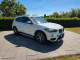 BMW x1 xdrive 28i F48 - BMW X1 F48 mit Benzin-Antrieb