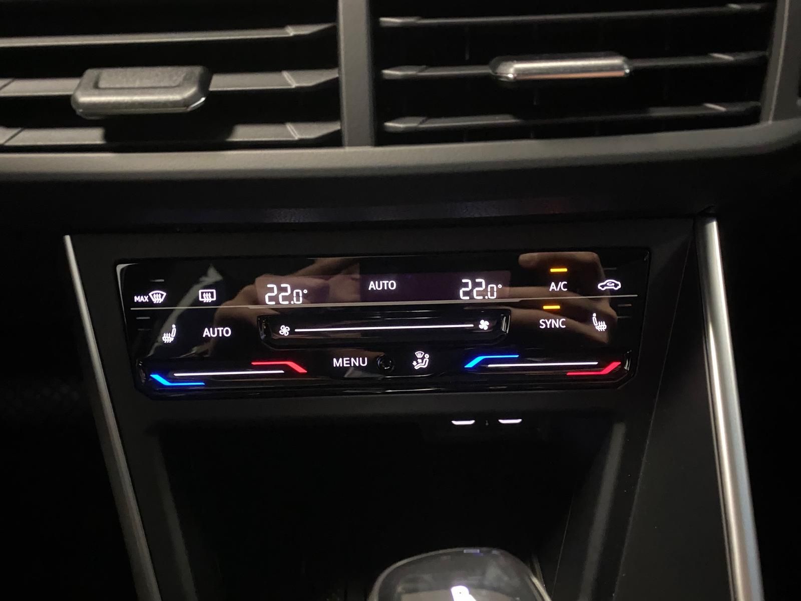 Fahrzeugabbildung Volkswagen Polo 1.0 TSI DSG Life+3 J Garantie bis 90.000 KM