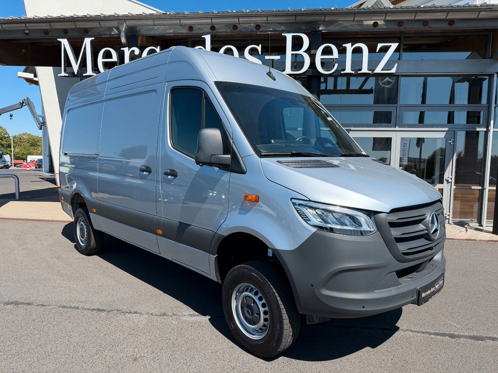Fahrzeugabbildung Mercedes-Benz Sprinter 319 CDI 4x4 3665 Klima AHK Kamera
