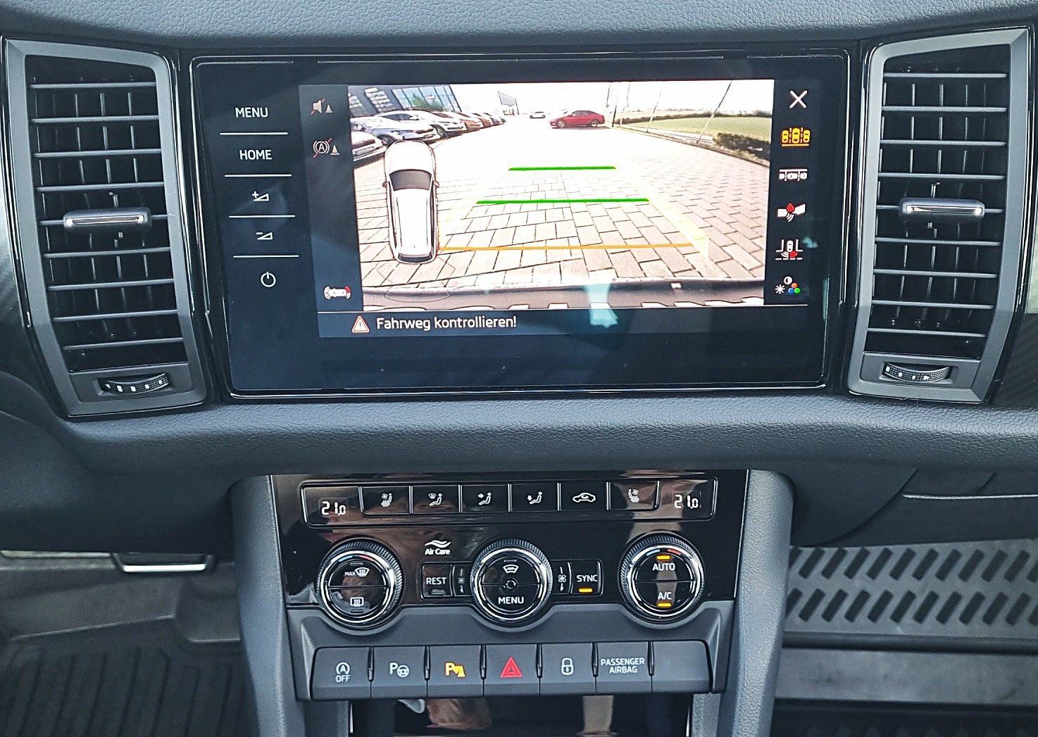 Fahrzeugabbildung SKODA Kodiaq RS 4x4 2,0 TSI DSG Navi Pano ACC AHK