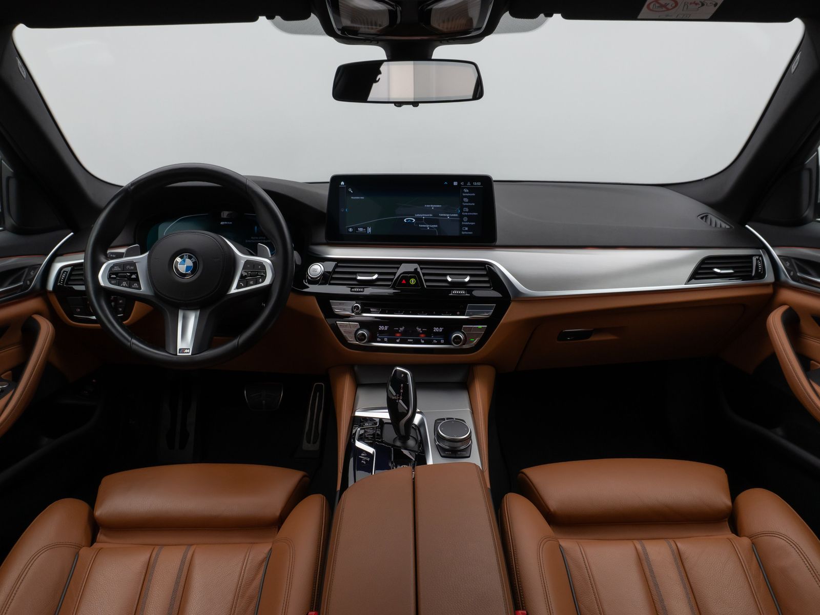 Fahrzeugabbildung BMW 530e xD M Sport HUD DAB Laser HiFi AHK Komfort