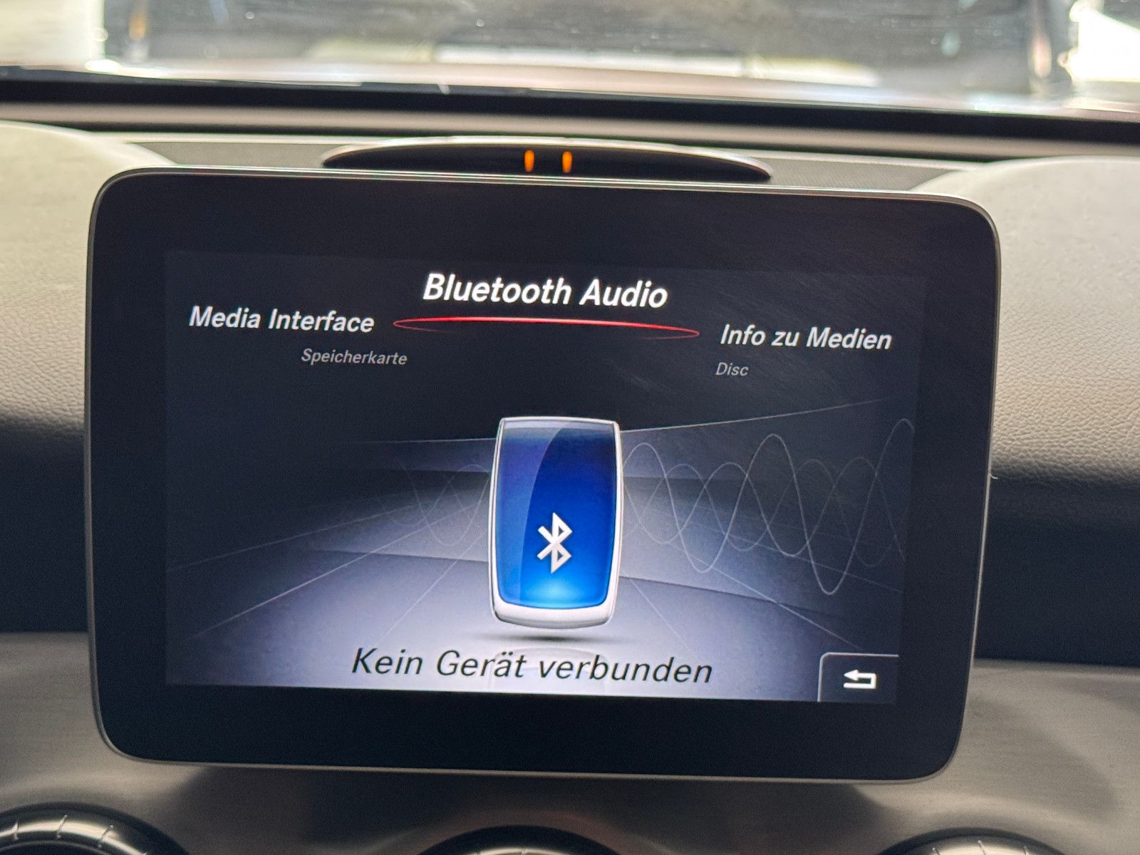 Fahrzeugabbildung Mercedes-Benz CLA 200 SB 3X AMG LINE NIGHT LED MATT FOLIERT