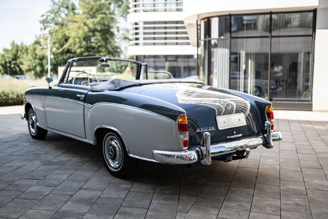 Mercedes-Benz 220 SE Ponton Cabriolet