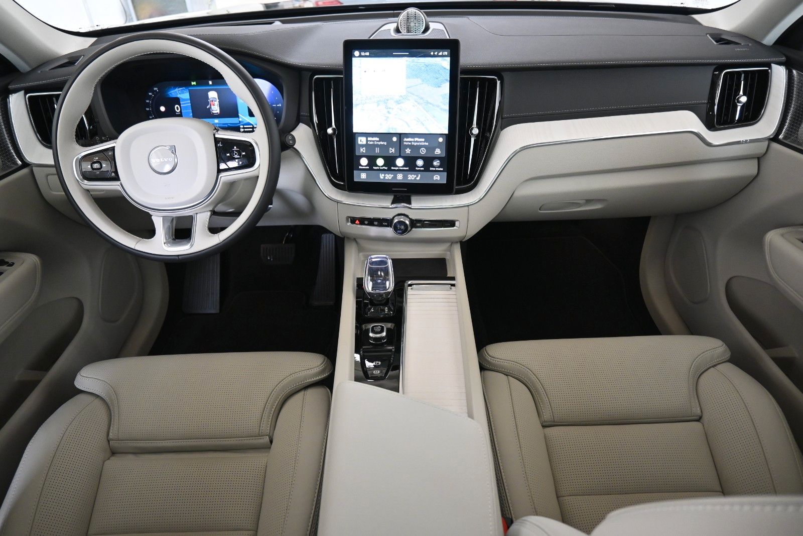 Fahrzeugabbildung Volvo XC60 T8 Plug-in AWD Ultra Dark*LUFT*360°*ACC