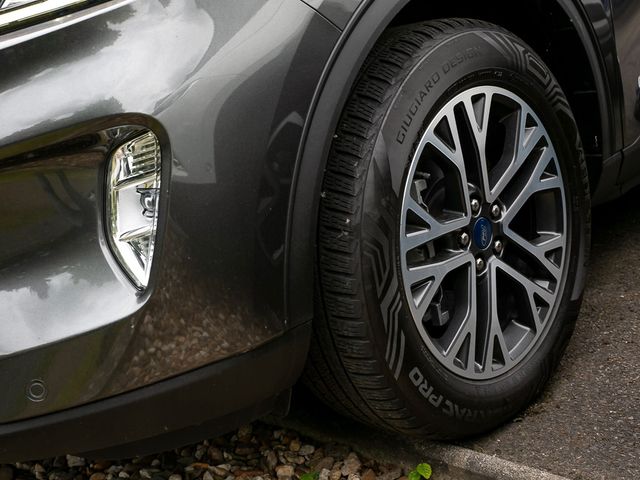 Ford Kuga 2.5 Plug-In Hybrid Titanium Kamera Navi LED