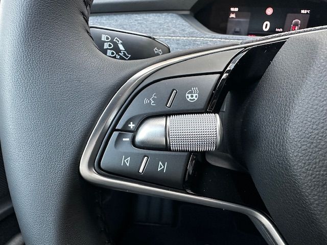 Elroq 50 Tour AHK;NAV;ACC;SHZ;PDC;CARPLAY;KESSY