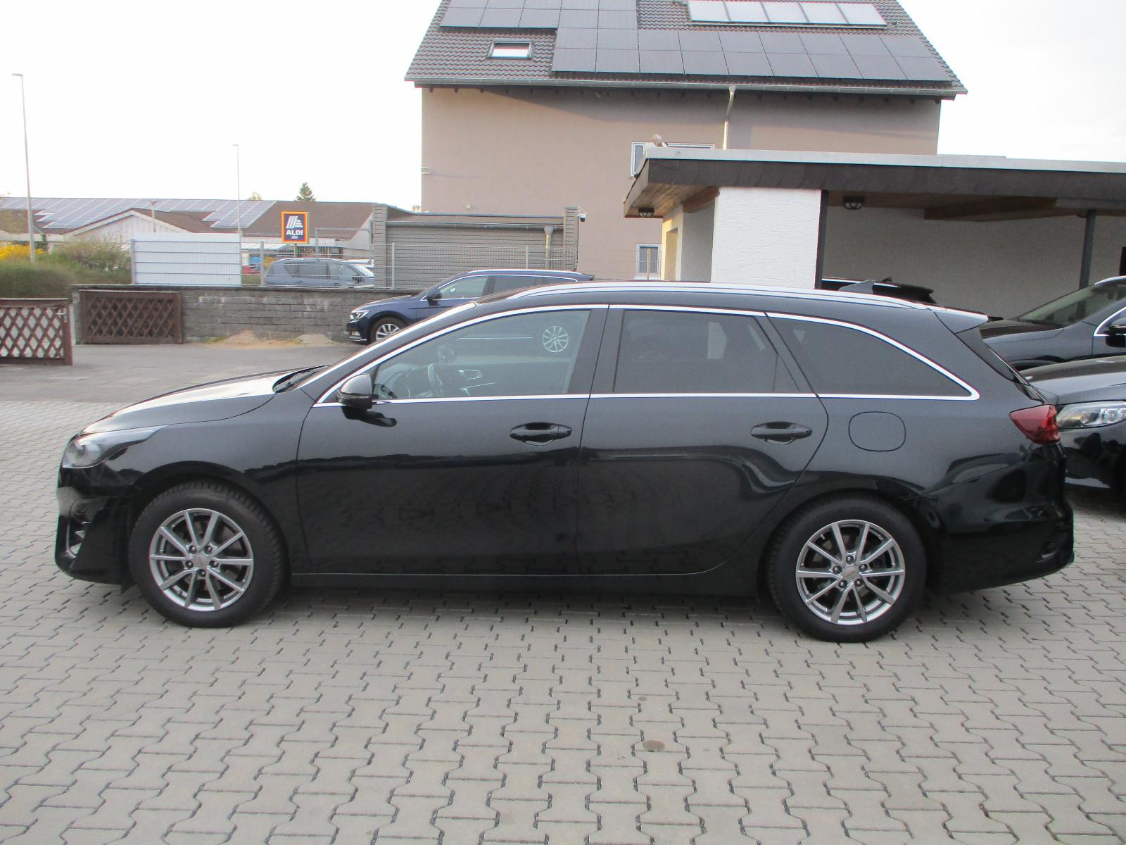 Kia cee'd 1.6 GT Line NAVI LEDER KAMERA LED TOT SPUR