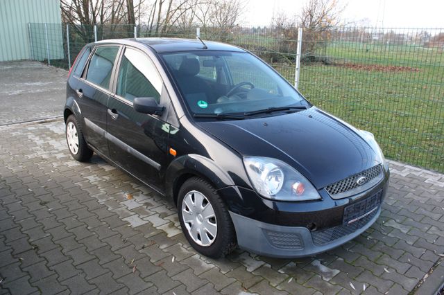 Ford Fiesta mit Klima, Scheibenheizung uvm