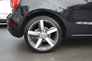 Fahrzeugabbildung Audi A1 Ambition/ Klima / Sitzheizung / Top /