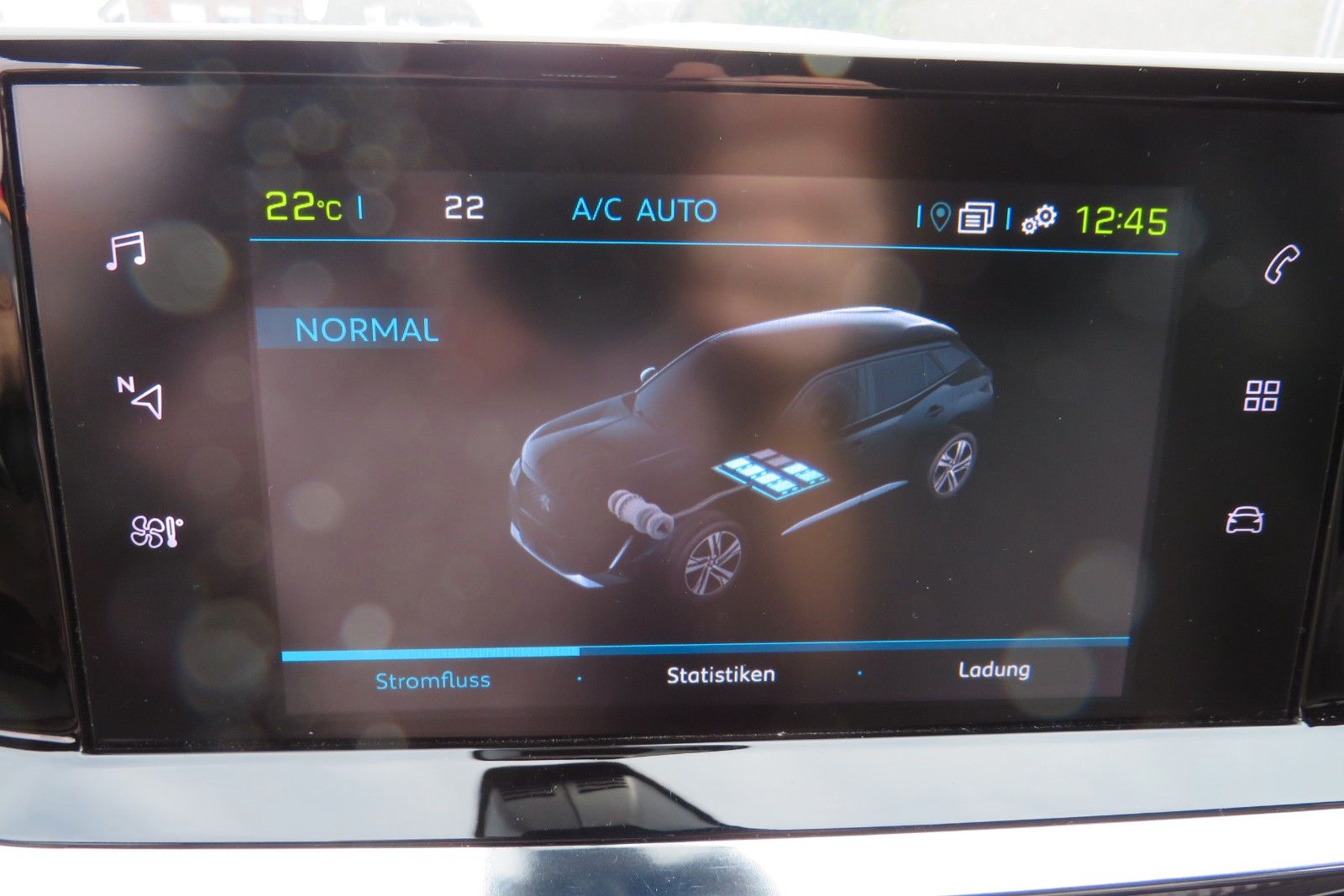 Fahrzeugabbildung Peugeot 2008 e- GT SITZH. NAVI KAMERA PDC 1.HD