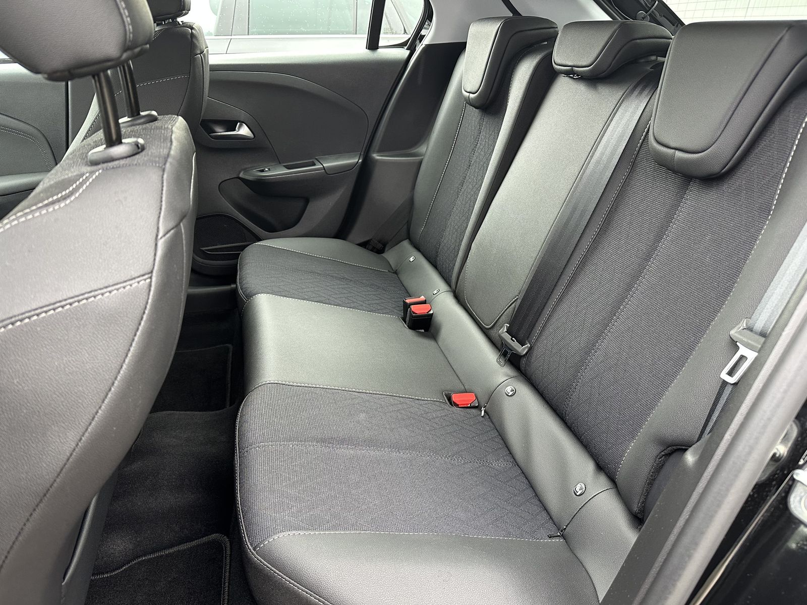 Fahrzeugabbildung Opel Corsa 1.2 5-Türer Elegance LED+DAB+SHZ+EPH+TEMP