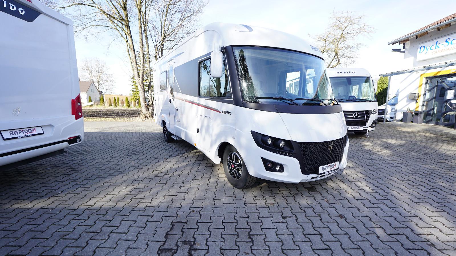 Rapido 854F | Rundsitzgruppe Heck | 2x Hubbett elektr.