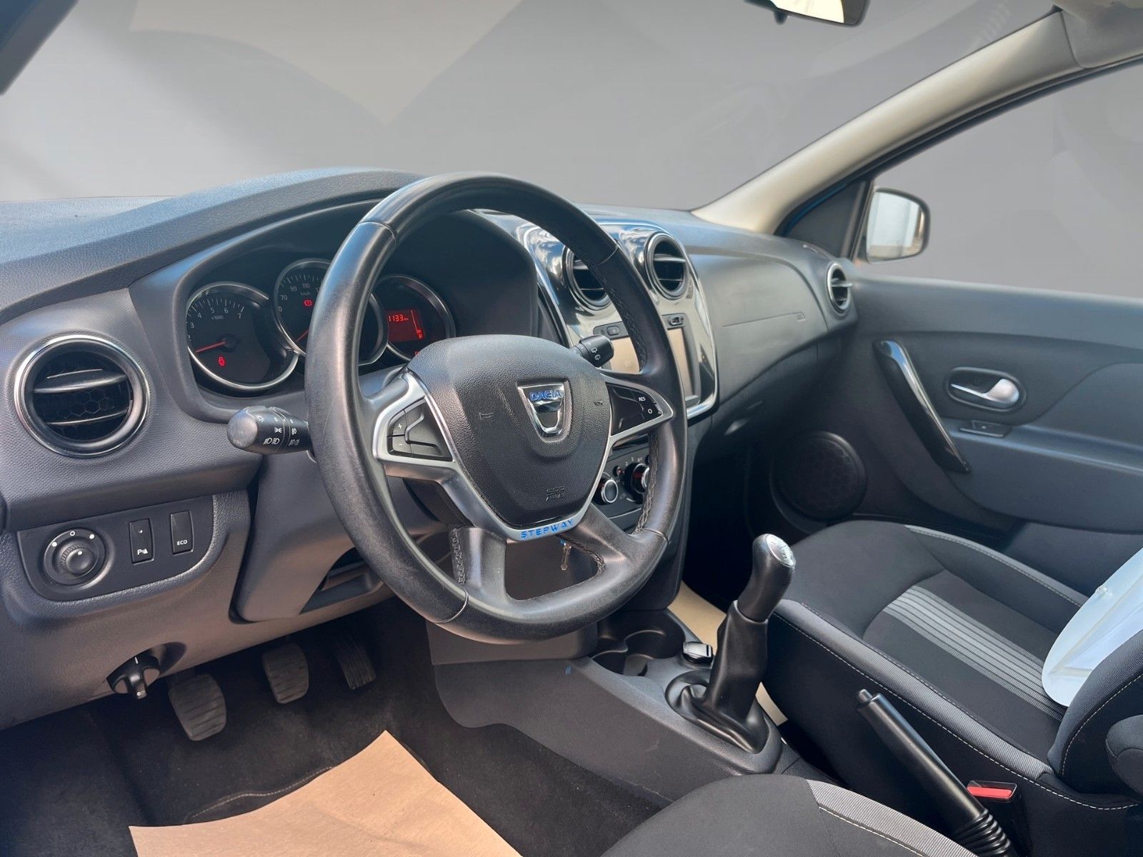 Dacia Sandero II Stepway Celebration – Bild 11