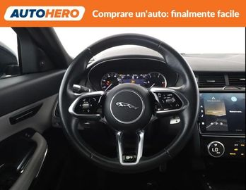 Jaguar F-Pace - 11