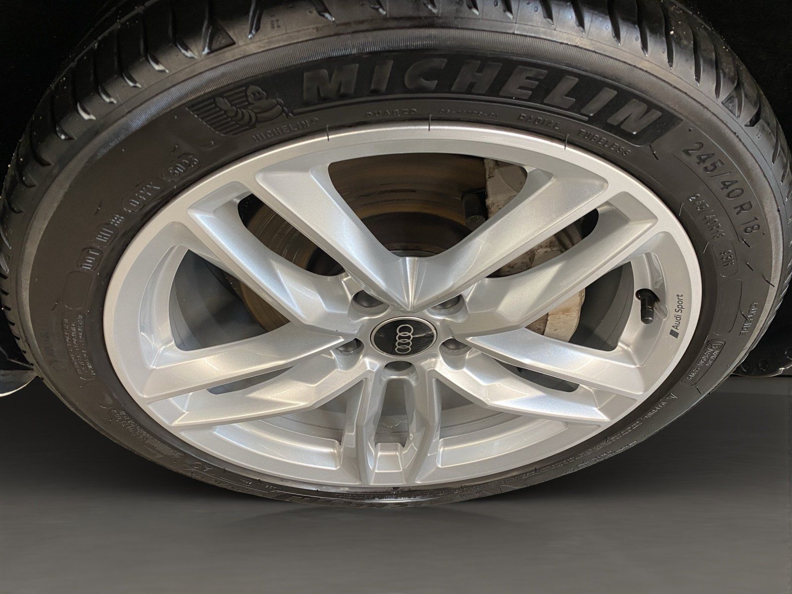 Audi A4 - Bild 7