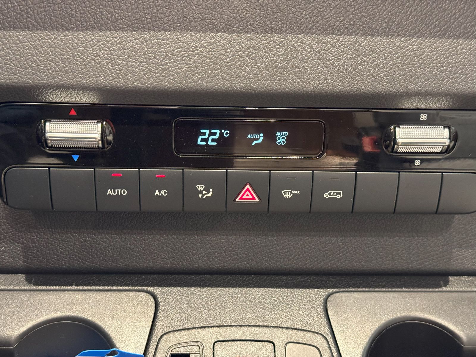 Fahrzeugabbildung HYMER / ERIBA / HYMERCAR B-Klasse MC-I White Line 600 - Vollausstattung!