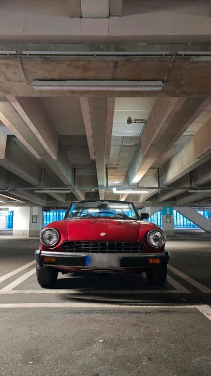 Image of Fiat 124 Spider