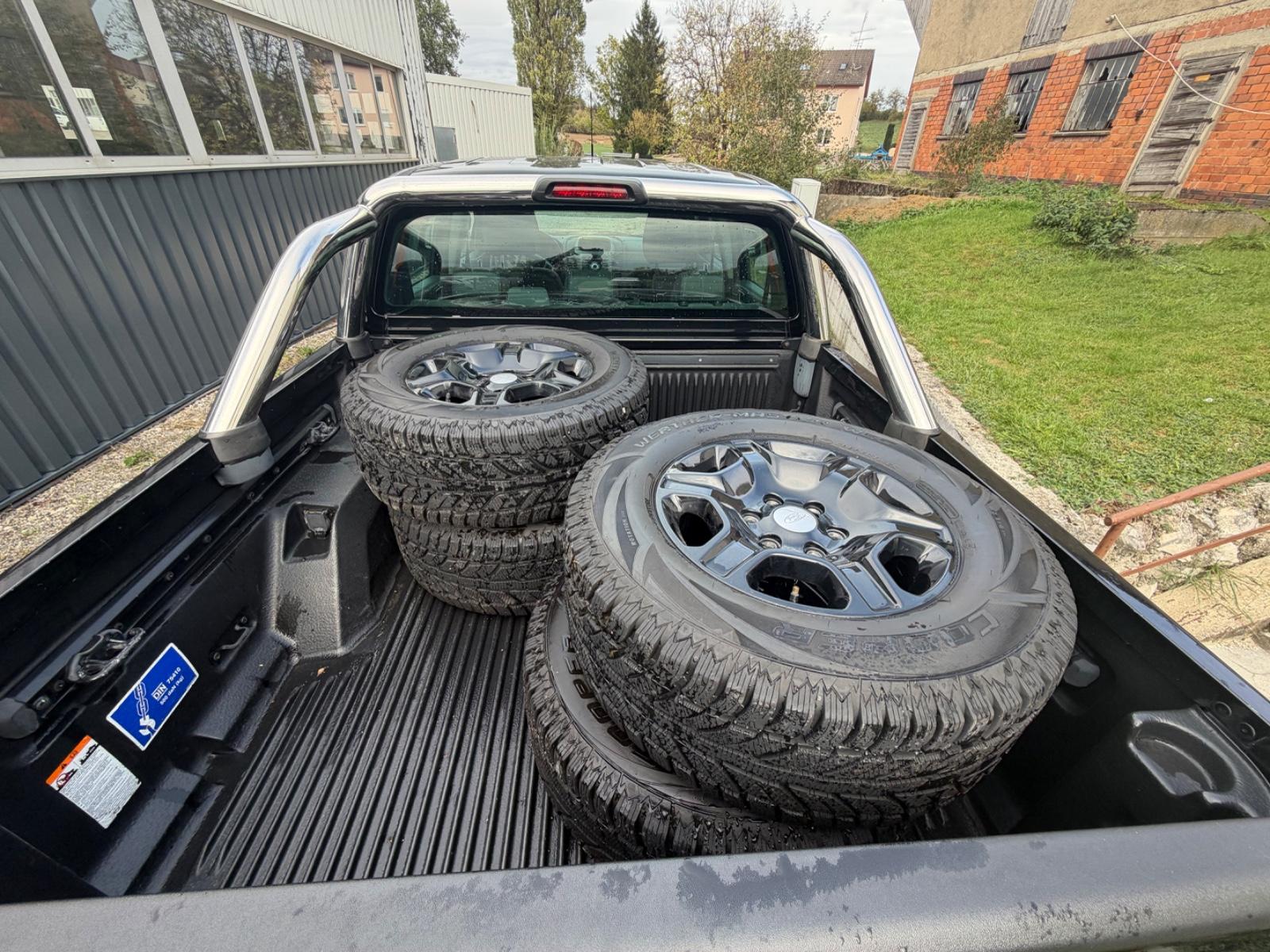 Ford Ranger Limited Double Cab 3.2 TDCi 5 cyl. 200 ch BVM 4x4 / 125 217 km / Cuir / GPS / Caméra / Attelage 3,35 t