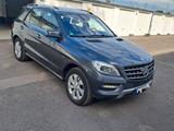 Mercedes-Benz ML 350 BlueTEC 4MATIC  - Mercedes-Benz ML 350: 4matic
