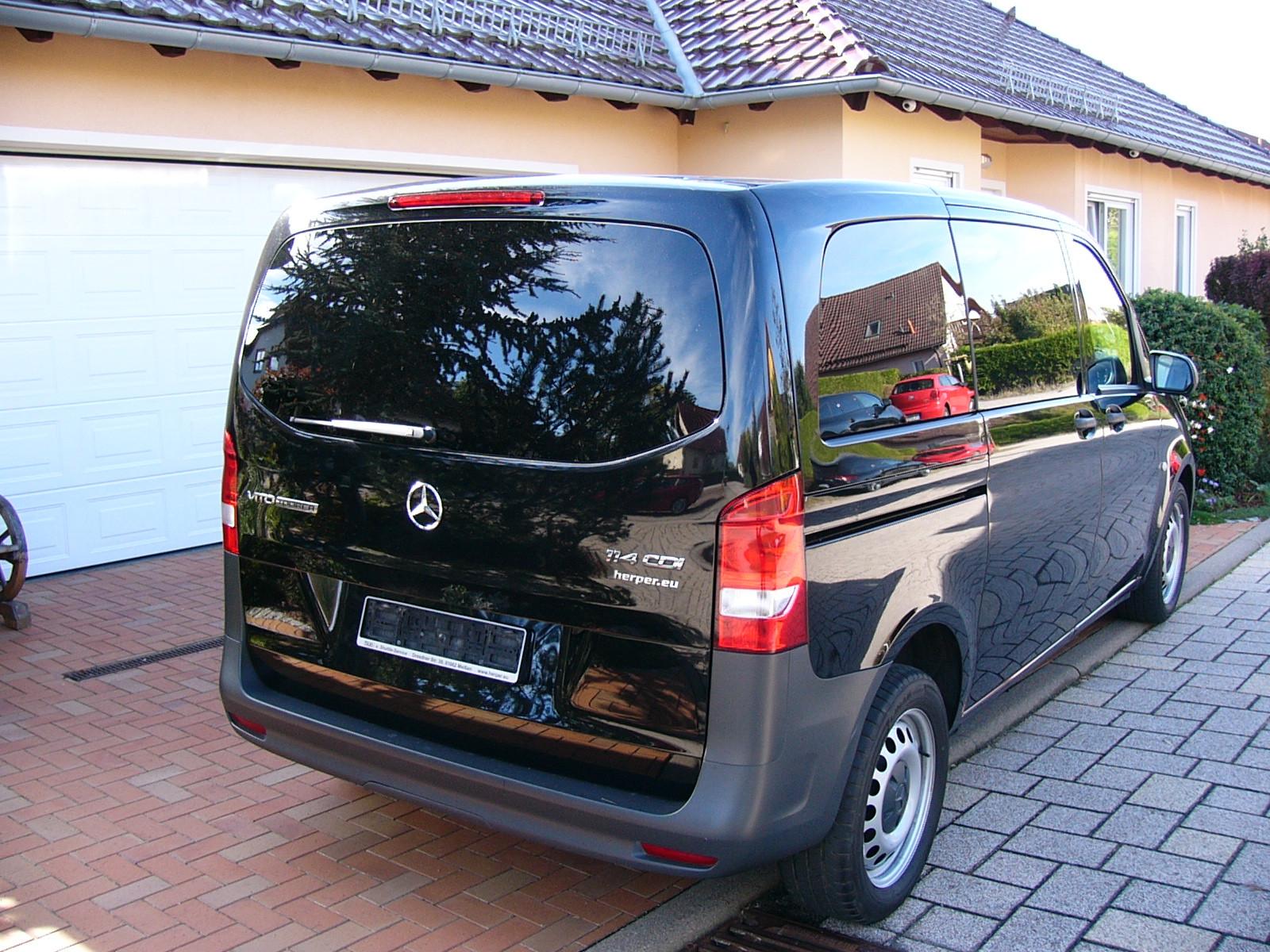 Mercedes-Benz Vito Tourer, Kompakt 4.895 mm, 9 Sitze