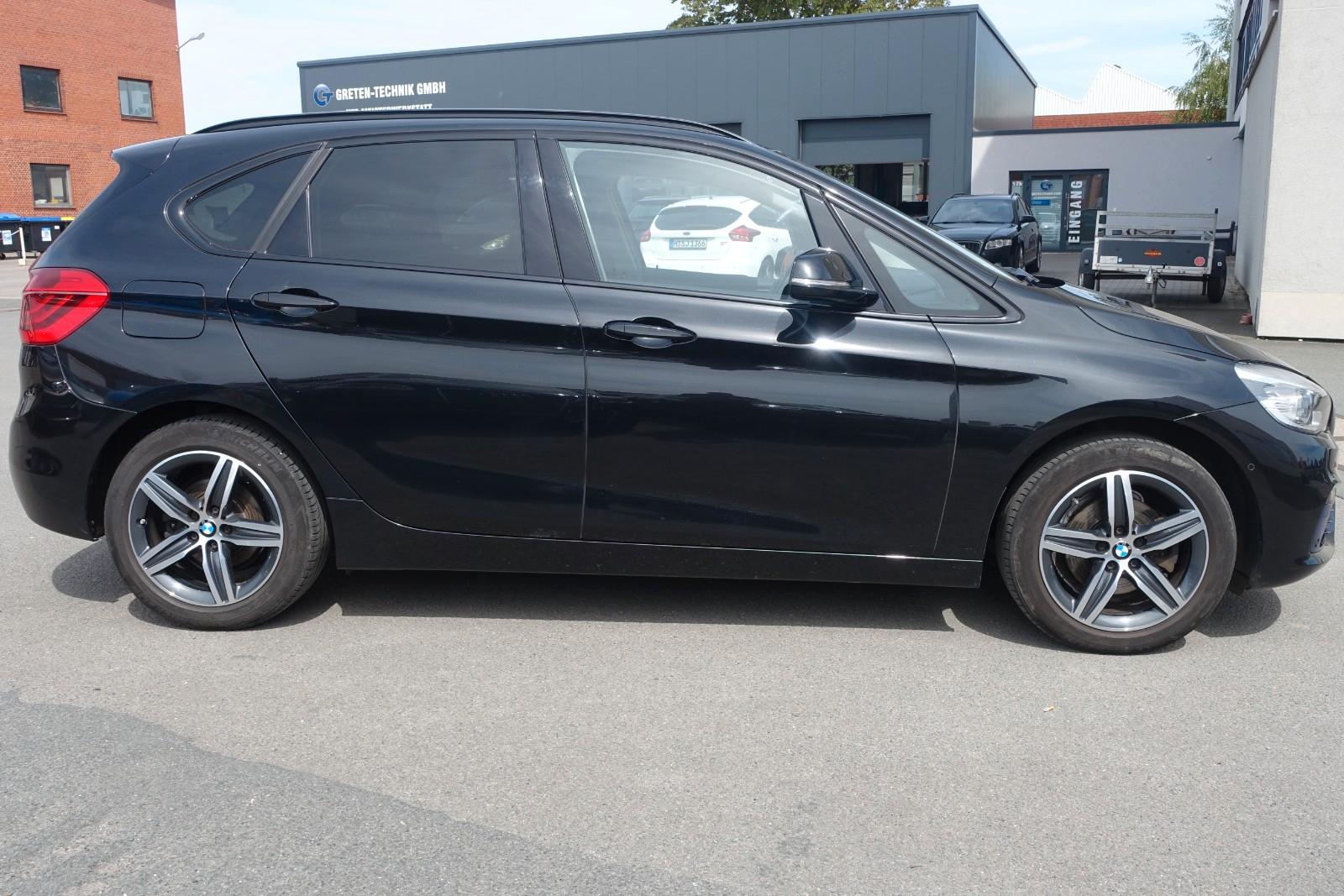 BMW 218 Active Tourer*LED*AUTOMATIK*AHK*SHZ*PDC*TEMP