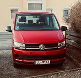 Volkswagen T6 Multivan - rote Volkswagen T6 Multivan
