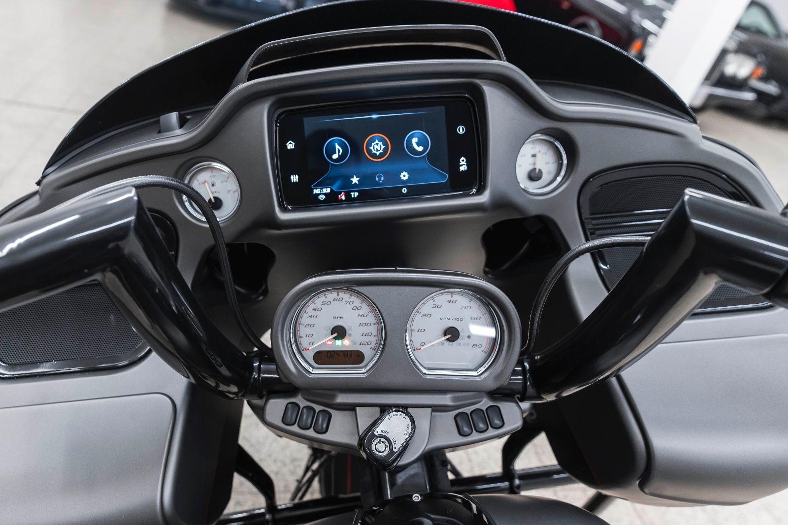 Fahrzeugabbildung Harley-Davidson FLTRX TOURING ROAD GLIDE