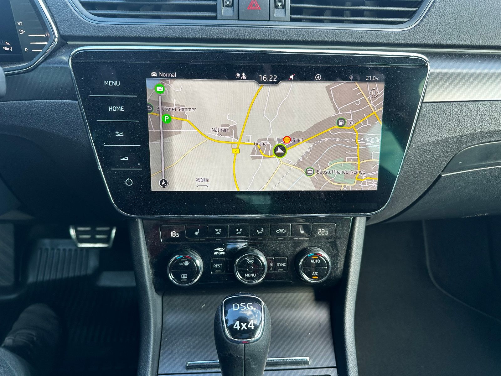 Fahrzeugabbildung SKODA Superb Combi Sportline 4x4