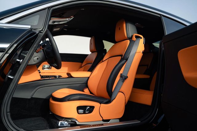 Rolls-Royce Spectre - STOCK/MANDARIN/MY25