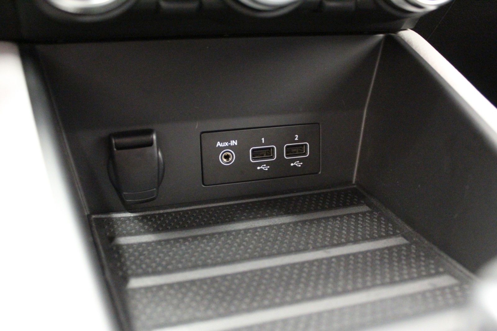 Fahrzeugabbildung Renault Captur E-Tech Plug-In 160* Edition One *