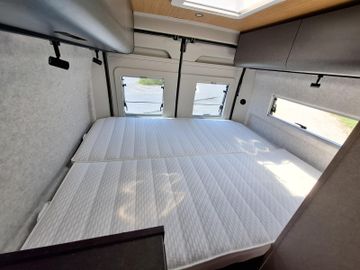 HYMER  ERIBA  HYMERCAR Redwood 601 Trail AHK Lithium LED Schwenkbad