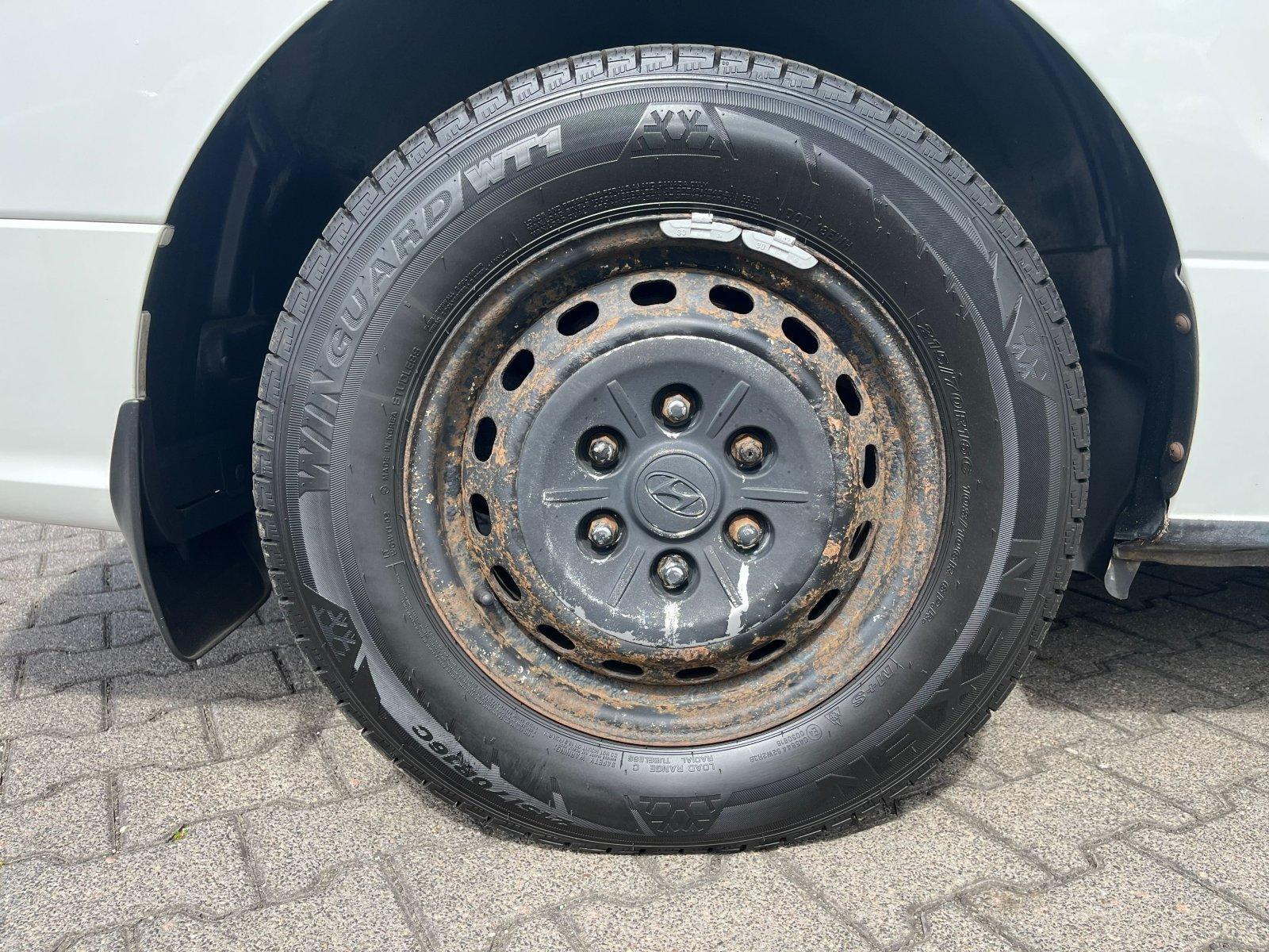 Hyundai H-1 2.5 CRDI Travel | 8-Sitzer | Klima |